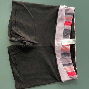 Ivivva by Lululemon black girl’s shorts
